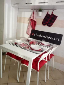 Chambre privée à Piazza Cesare Battisti, 7, 25128 Brescia BS, Italy, image 7 de 16