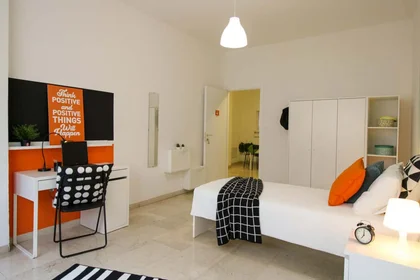 Chambre privée à Via Giacomo Ciamician, 4, 40127 Bologna BO, Italy, image 3 de 38