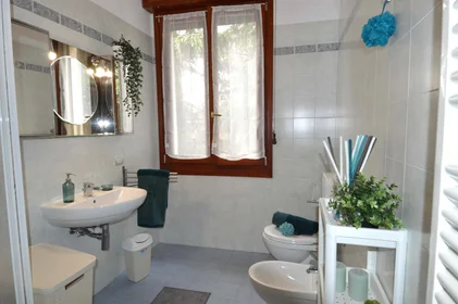 Privatzimmer in der Via Marzabotto, 72, 41125 Modena MO, Italy, bild 21 von 23