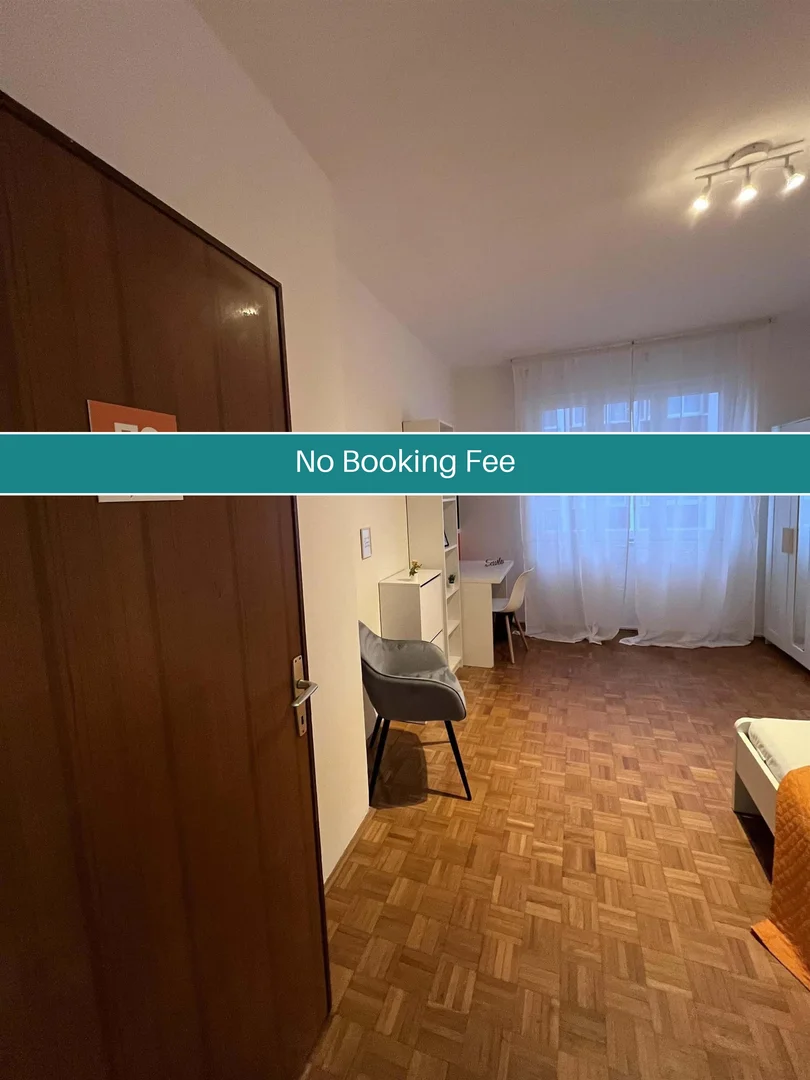 Quarto de estudante económico com localização conveniente em