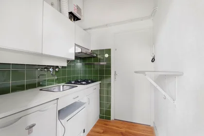 Entire apartment at Admiraal de Ruijterweg, Bos en Lommer, image 6 of 10