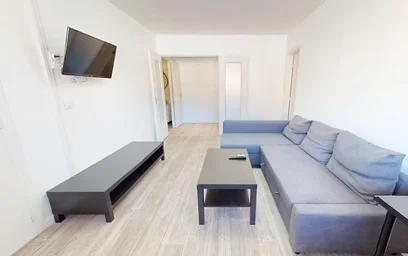 Logement situé dans le centre de {area}
