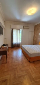 Athens de çift kişilik yataklı kiralık oda