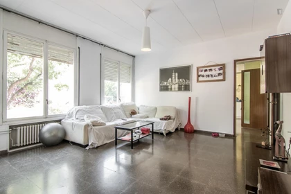 Room for rent in a shared flat in Sabadell