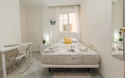 Helles Privatzimmer in {area}