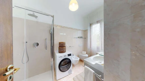 Habitación privada en Viale Europa, 2, 25123 Brescia BS, Italy, imagen 23 de 25