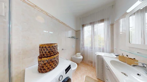 Habitación privada en Viale Europa, 2, 25123 Brescia BS, Italy, imagen 24 de 25