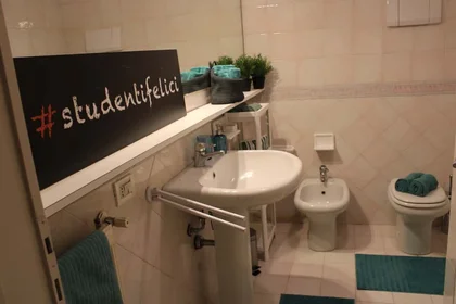 Habitación privada en Viale Europa, 72, 25133 Brescia BS, Italy, imagen 20 de 26