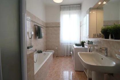 Chambre privée à Corso Martiri della Libertà, 23, 25122 Brescia BS, Italy, image 20 de 29