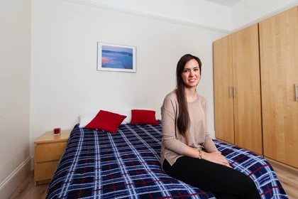 Renting rooms by the month in City Of Westminster