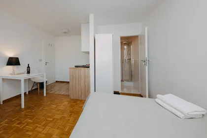 Entire apartment at Jagiellońska 4, image 10 of 19