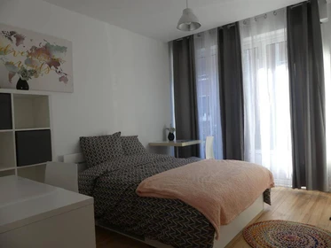 Amiens de çift kişilik yataklı kiralık oda
