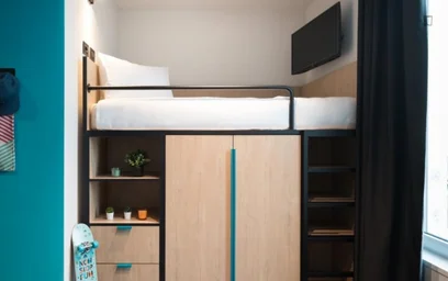 Habitación privada en residencia en Via Alda Merini, imagen 17 de 37