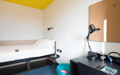 Habitación privada en residencia en Via Alda Merini, imagen 32 de 37