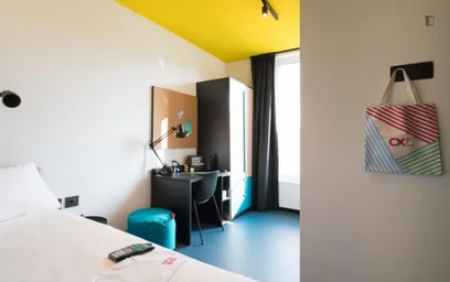Habitación privada en residencia en Via Alda Merini, imagen 33 de 37