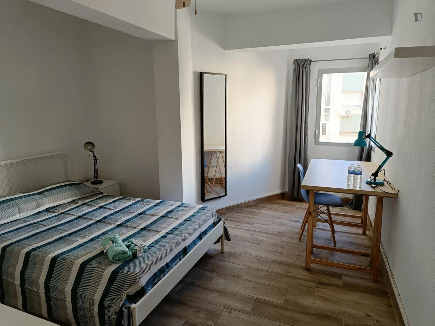 Studentenfreundliches Zimmer in mit modernen Annehmlichkeiten