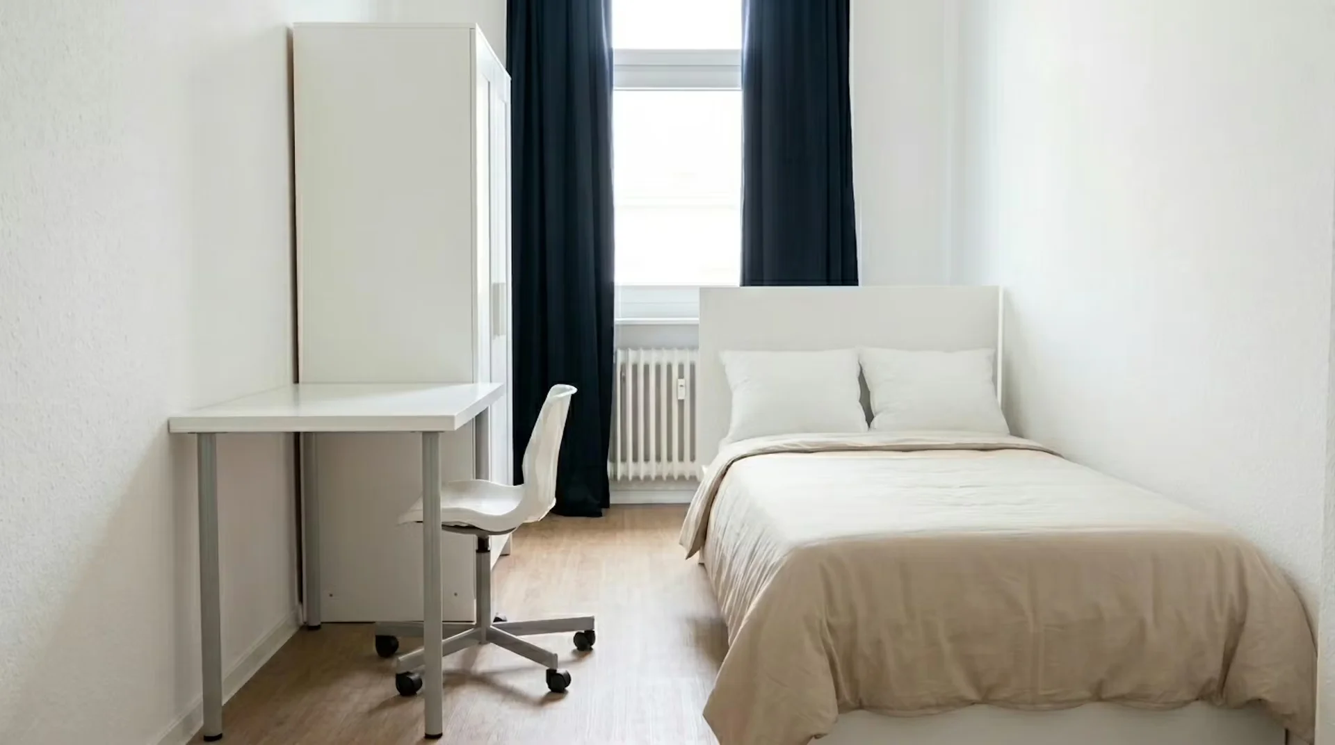 Chambre d'étudiant fonctionnelle parfaite pour étudier dans 