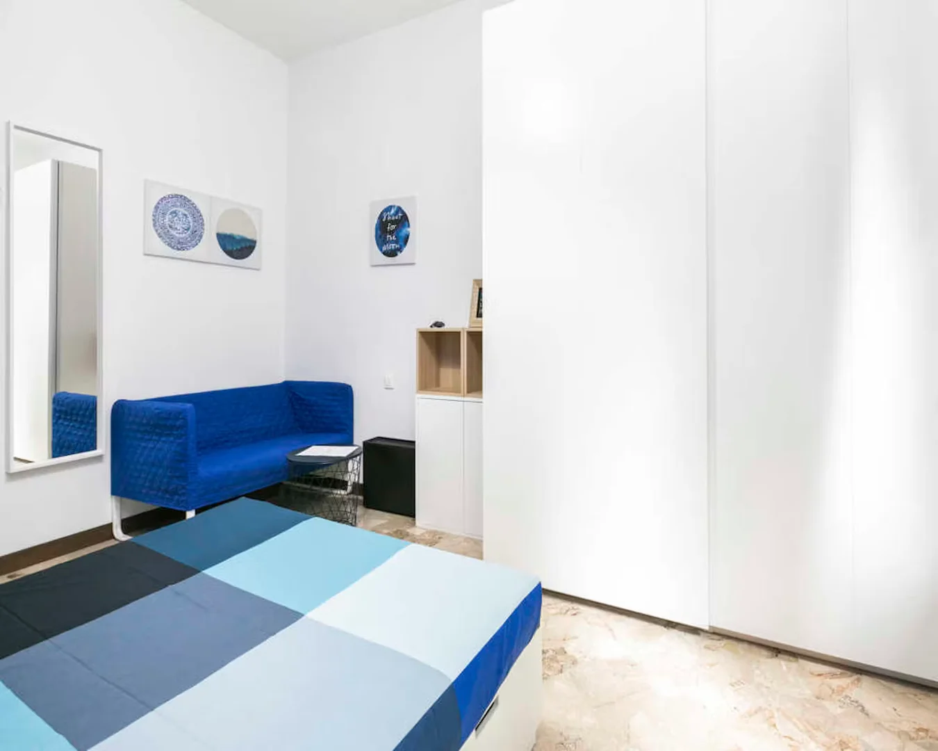 Habitación en apartamento estudiantil en alquiler en , completamente amueblado