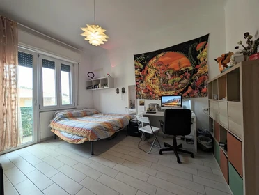Jasny pokój prywatny w Pisa