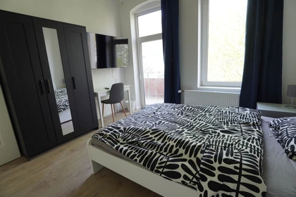 Pokój do wynajęcia z podwójnym łóżkiem w Kiel