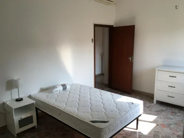 Prywatny pokój Via Fossolo, obraz 1 10