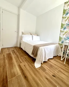 Quarto privado em Av. de la Paz, imagem 2 de 13