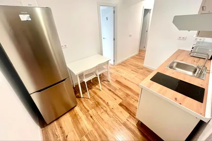 Quarto privado em Av. de la Paz, imagem 8 de 13