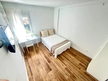 Quarto privado em Av. de la Paz, imagem 1 de 14