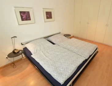 Appartamento con 2 camere da letto a Düsseldorf