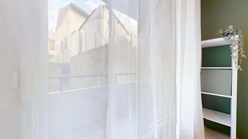 Habitación privada en 13 Bd Valbenoite, 42100 Saint-Étienne, France, imagen 6 de 30