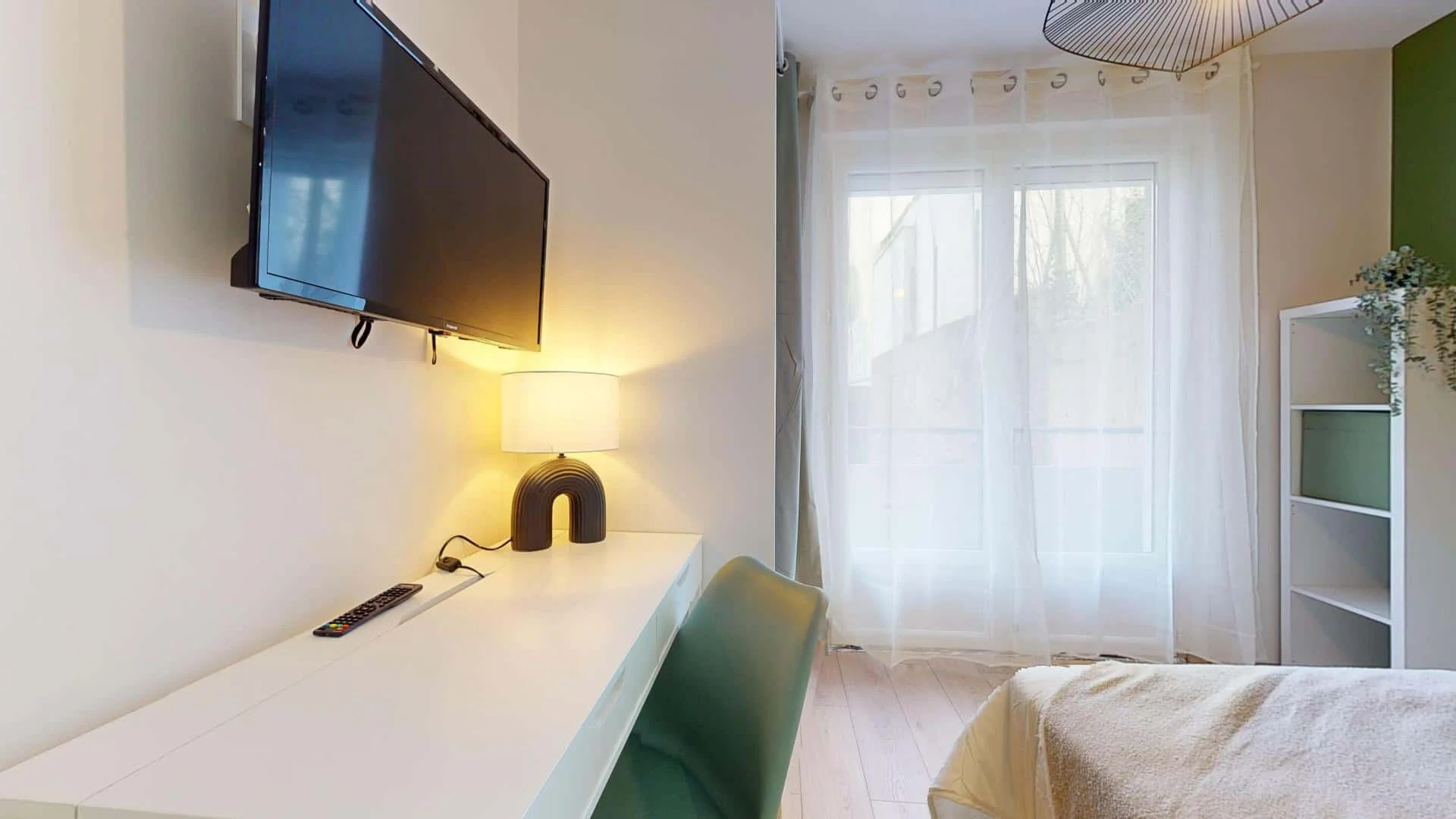 Habitación estudiantil económica con ubicación conveniente en 