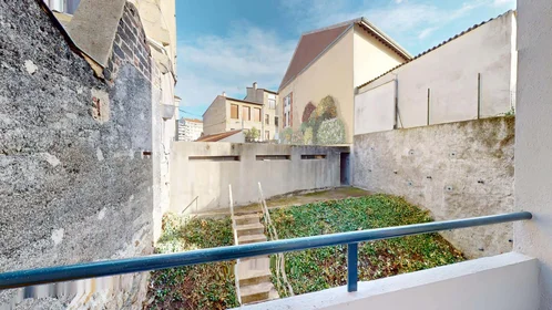 Habitación privada en 13 Bd Valbenoite, 42100 Saint-Étienne, France, imagen 28 de 28