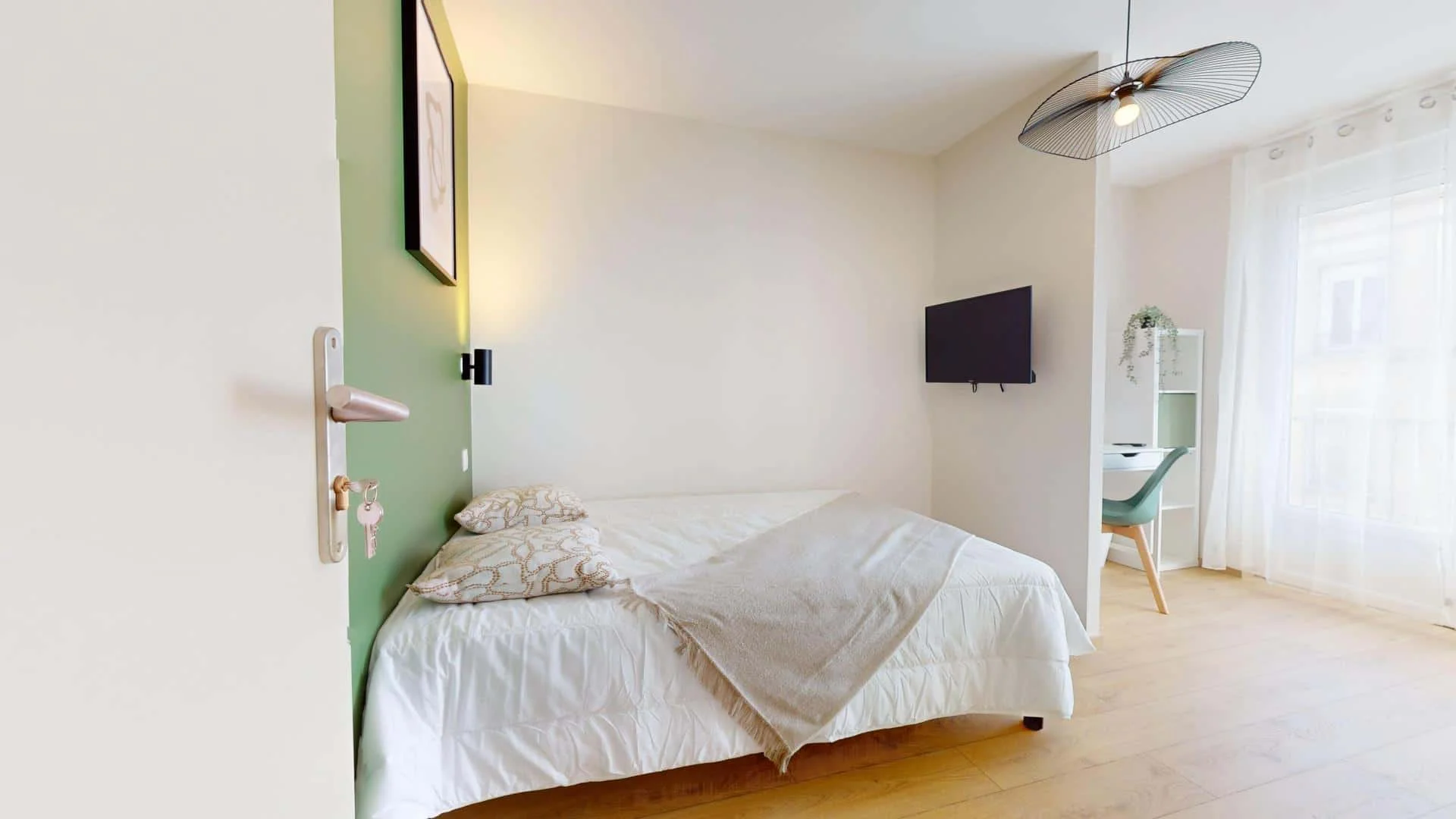 Habitación estudiantil funcional perfecta para estudiar en 