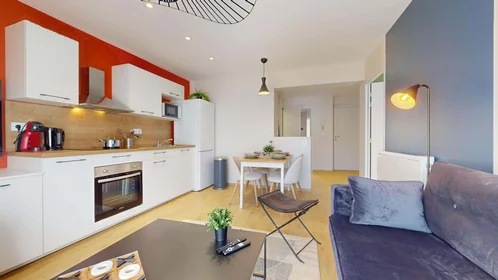 Habitación privada en 13 Bd Valbenoite, 42100 Saint-Étienne, France, imagen 18 de 29