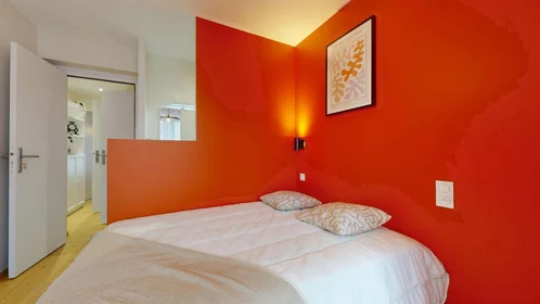 Habitación privada en 13 Bd Valbenoite, 42100 Saint-Étienne, France, imagen 10 de 29