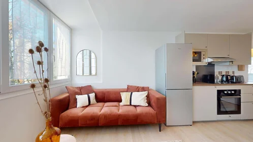 Quarto privado em 9 Av. Henri Dunant, 64000 Pau, France, imagem 17 de 20