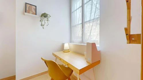 Privatzimmer in der 10 Rue Mi-Carême, 42000 Saint-Étienne, France, bild 6 von 22