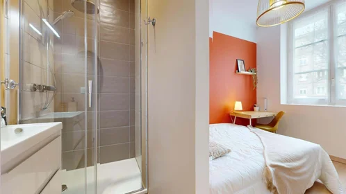 Privatzimmer in der 10 Rue Mi-Carême, 42000 Saint-Étienne, France, bild 5 von 20