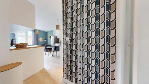 Stanza privata in 10 Rue de Dijon, 33100 Bordeaux, France, immagine 16 di 24