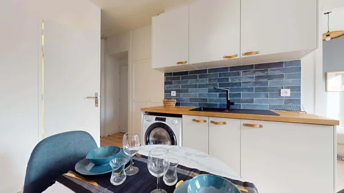 Stanza privata in 10 Rue de Dijon, 33100 Bordeaux, France, immagine 21 di 24