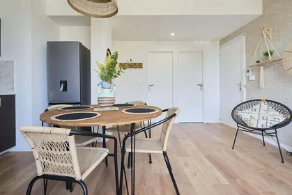 Chambre privée à 3 Rue Georges Aimé, 57000 Metz, France, image 14 de 27