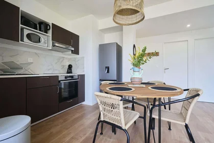 Chambre privée à 3 Rue Georges Aimé, 57000 Metz, France, image 15 de 27