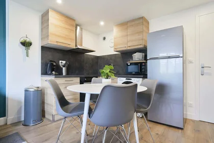 Private room at 33 Rue de Wazemmes, 59000 Lille, France, image 11 of 17