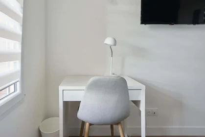 Private room at 33 Rue de Wazemmes, 59000 Lille, France, image 3 of 17