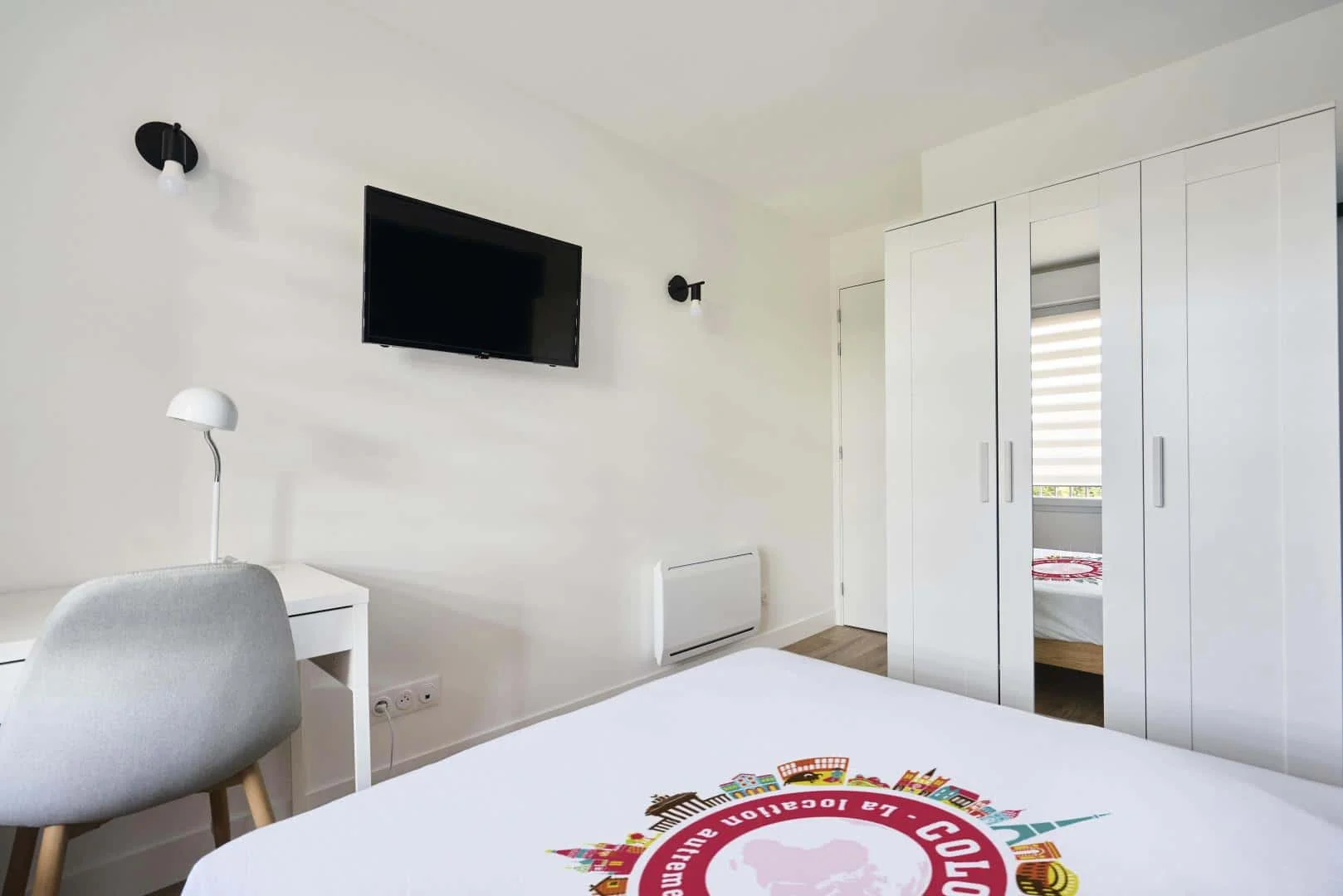 Economical student room with convenient location in 
