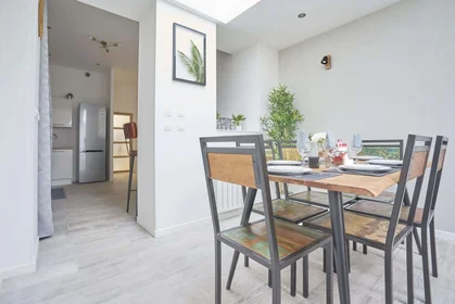 Private room at 46 Rue Roger Salengro, 59110 La Madeleine, France, image 13 of 19