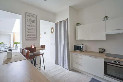 Private room at 46 Rue Roger Salengro, 59110 La Madeleine, France, image 15 of 19