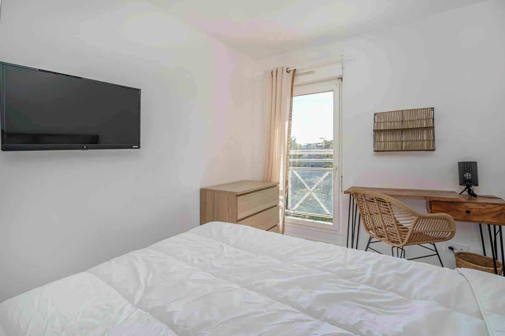 Chambre d'étudiant économique avec emplacement pratique dans