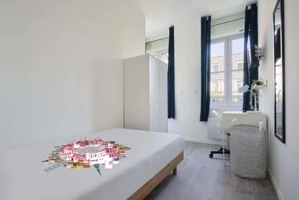 Habitación privada en 18 Rue Brûle Maison, 59000 Lille, France, imagen 1 de 10