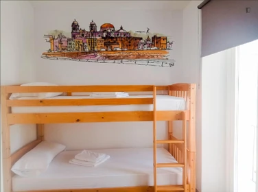 Cheap private room in Cadiz